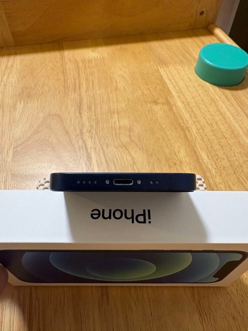 iPhone 12 mini 64GB外装美品