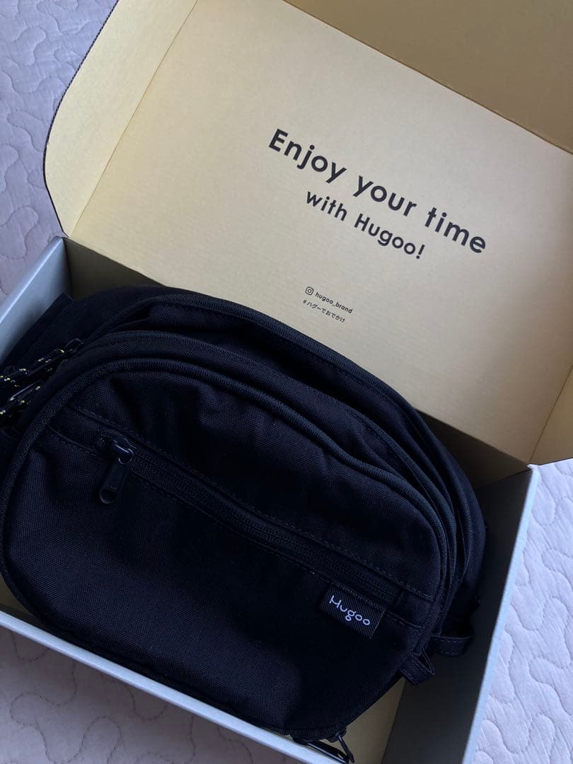 Hugoo ハグー ヒップシート ショルダーバッグ 黒×黄