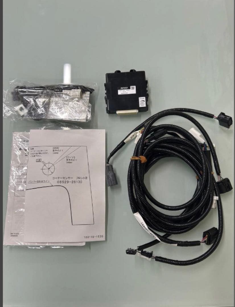 古*】様 トヨタ　純正　ハイエースバン・ワゴン　コーナーセンサー　フロント　リア