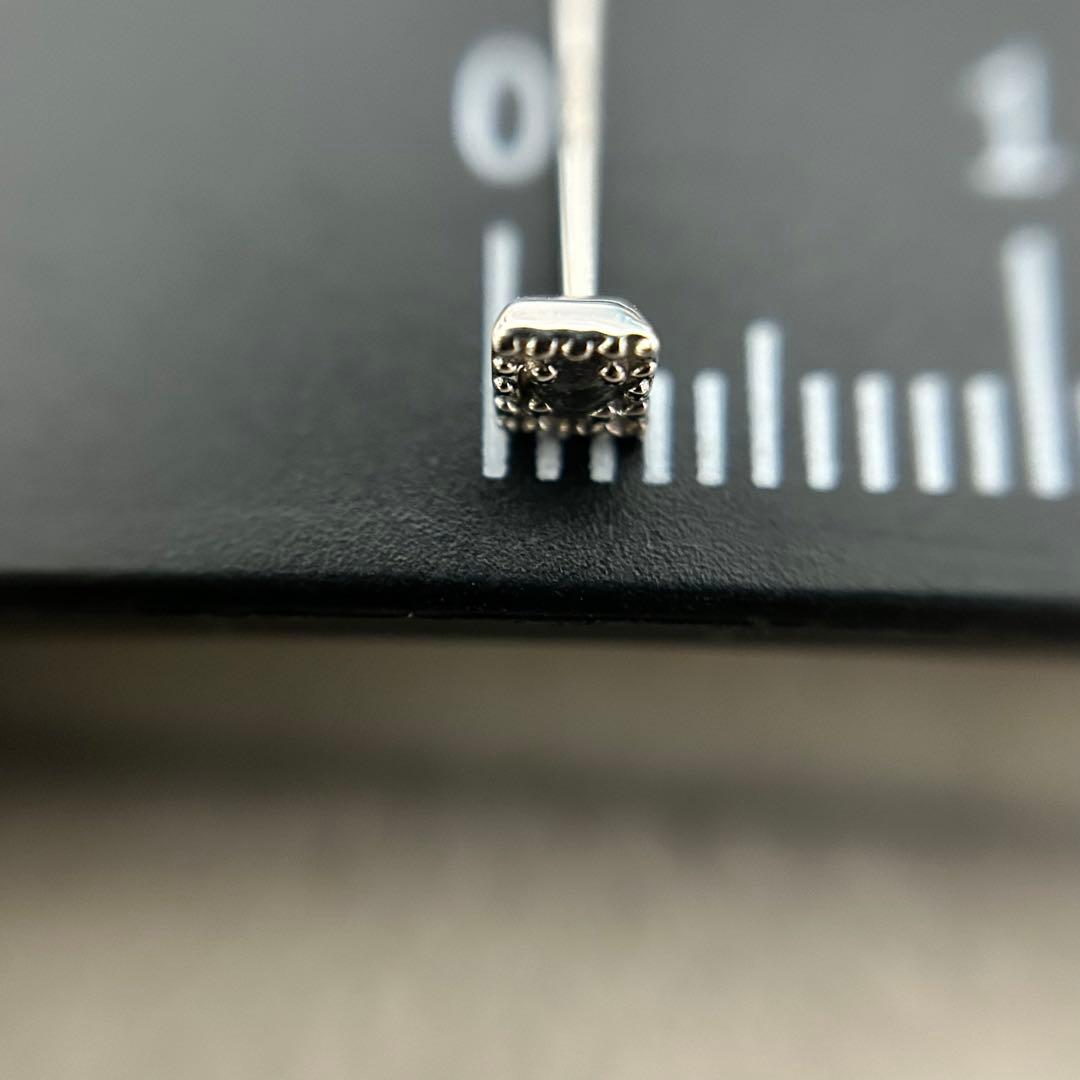 天然　アレキサンドライト　ピアス　pt900 プラチナ　ルース　一粒ピアス