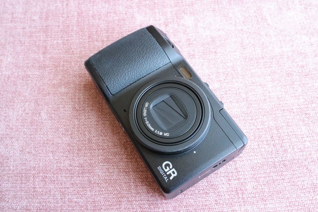 RICOH　GR DIGITAL Ⅳ　充電器付
