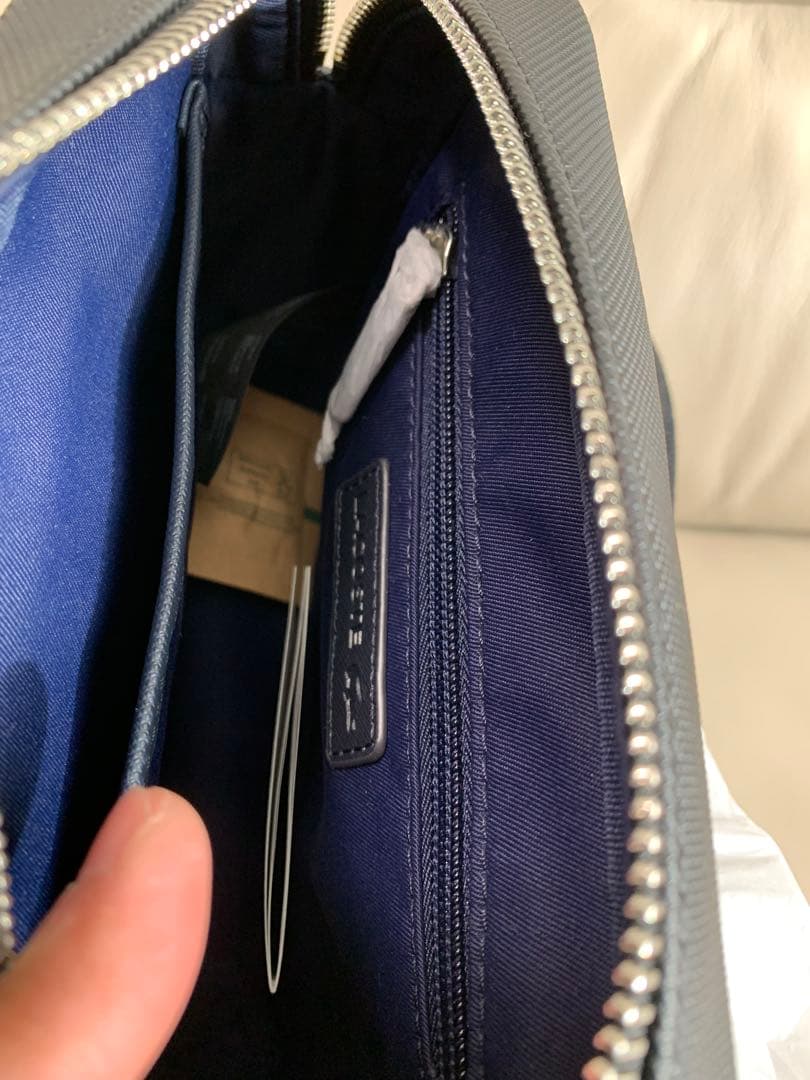 最終値下げ　Lacoste ブラック　ショルダーバッグ 中型