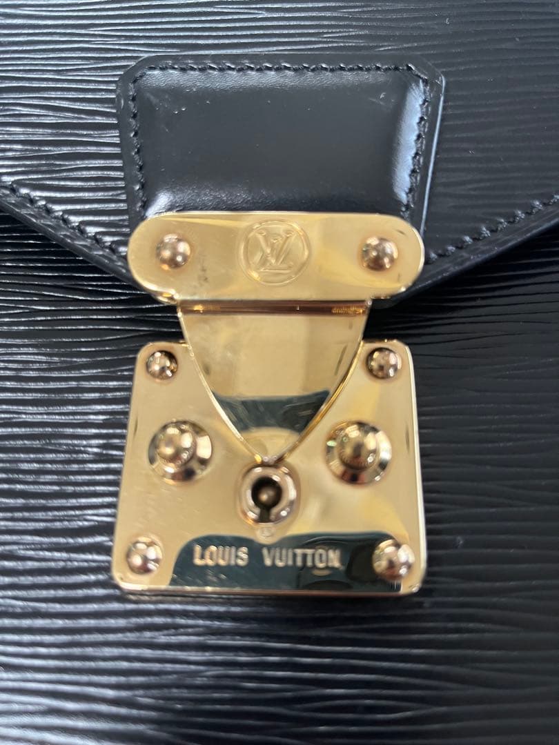 LOUIS VUITTON セルヴィエットコンセイエピビジネスバック