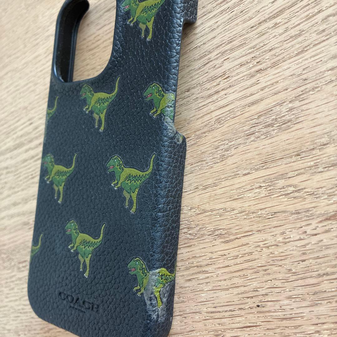 COACH 恐竜デザイン iPhone 2024 Pro ケース　セット