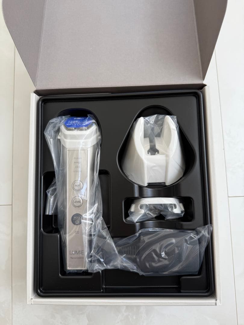 ナリス 美顔器 ルミエ