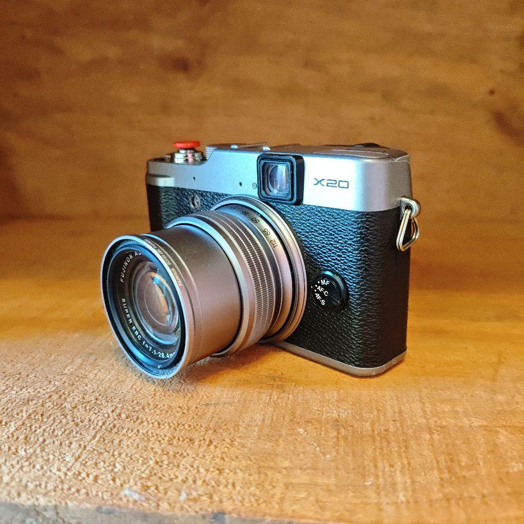 富士フイルム FUJIFILM X20 ※ジャンク品／現状渡し