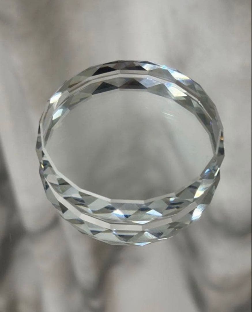 入荷‼️キラキラ✨ガラス台座 タワーやフリーフォーム　フリーカットやフィギュアにも