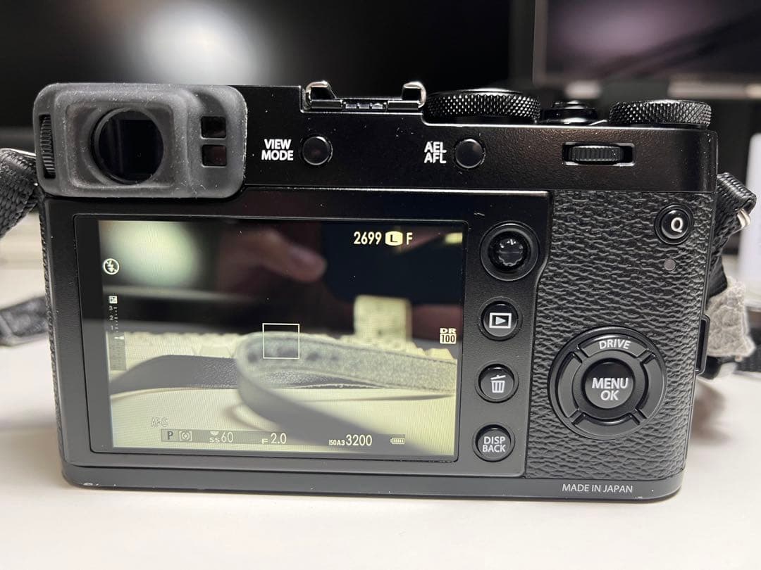 け*ん様 FUJIFILM フジフイルム X100F ブラック