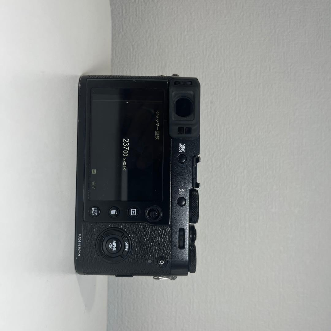 け*ん様 FUJIFILM フジフイルム X100F ブラック