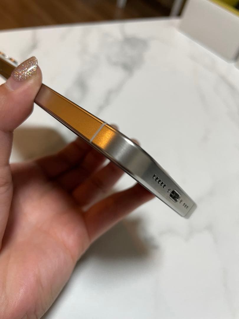 【美品/SIMフリー】iPhone15 Pro 256GB ホワイト 箱あり