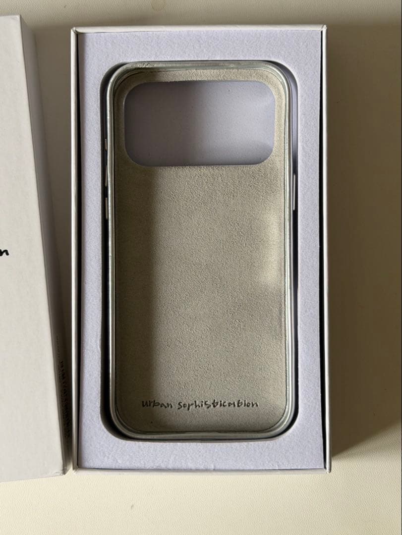 iPhoneアクセサリー Urban sophistication mirror silver