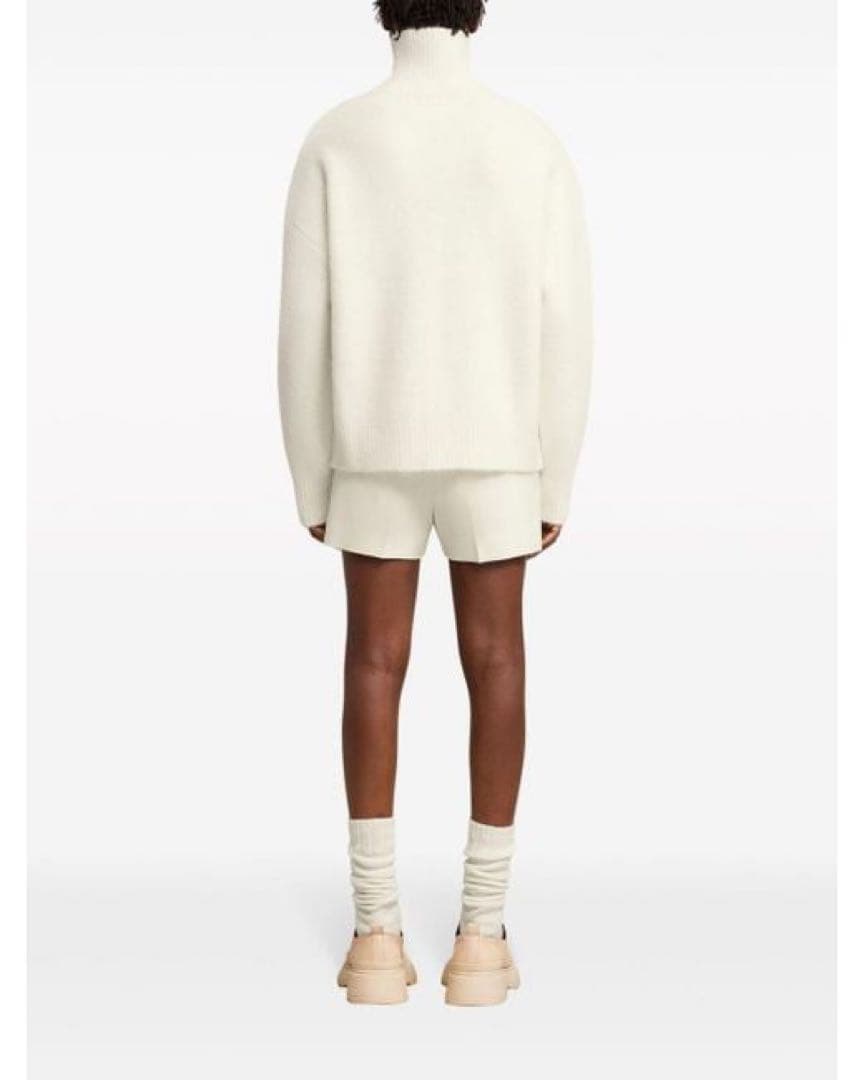Ami Paris アイボリー タートルネックセーター ハート装飾 新品、未使用