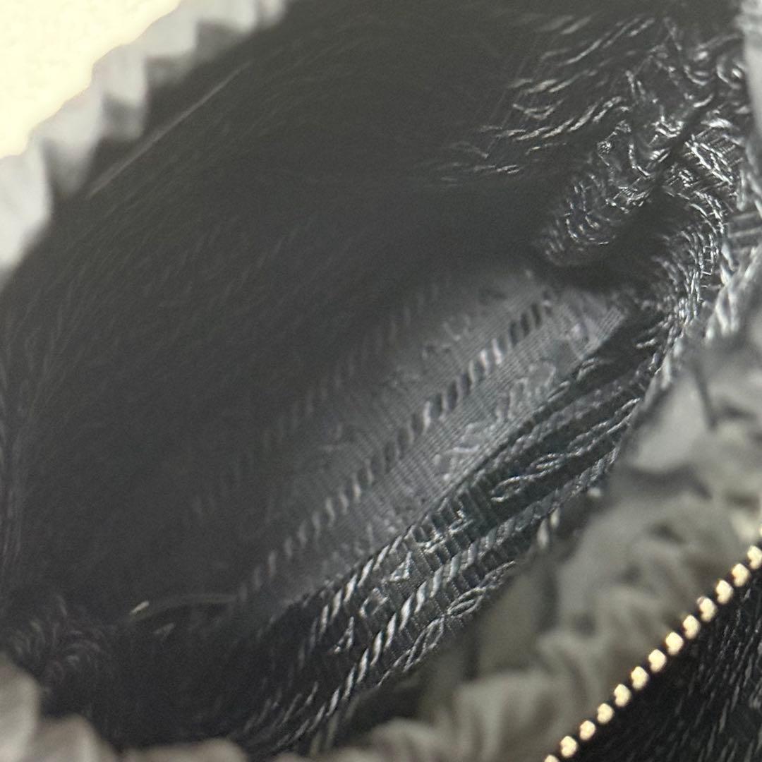 PRADA Re-Nylon スマートフォンケース