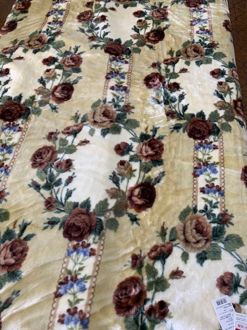 西川国産アクリルニューマイヤー毛布 RUBELLI ダブルサイズ