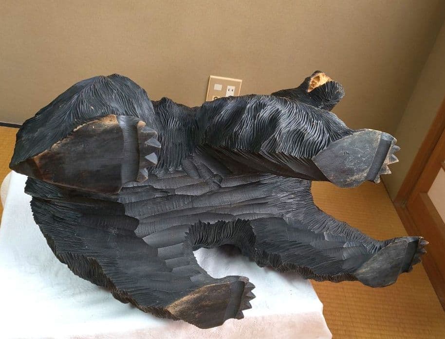 ひ*)様 【送料込み】特大 木彫り熊 熊の彫刻 木製 置物