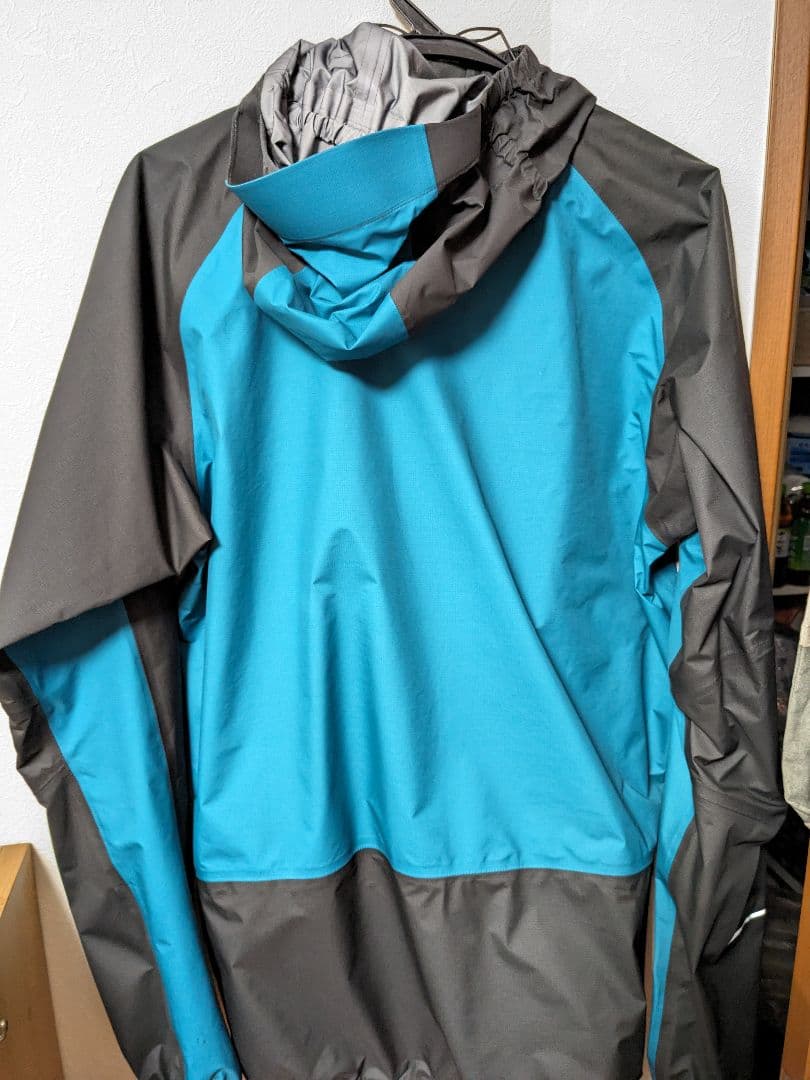 ホグロフス リムシリーズ コンプ ジャケット Mサイズ