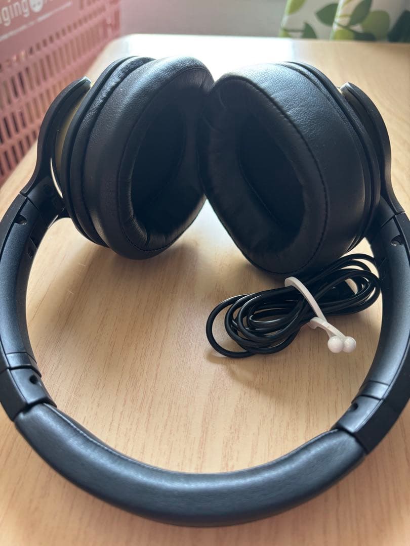 ヘッドホン　Audio-Technica ATH-WS660BT