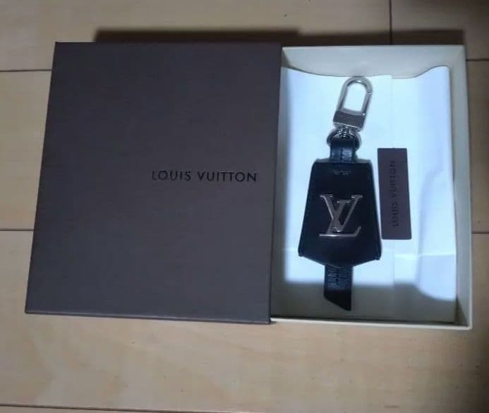 LOUIS VUITTON ダークブルー キーホルダー