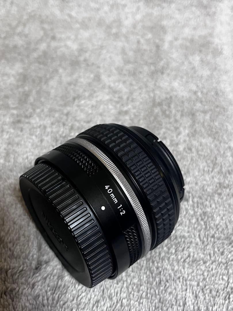 【新品購入品】Nikon Z f 40/2 レンズキット　ミラーレス一眼カメラ