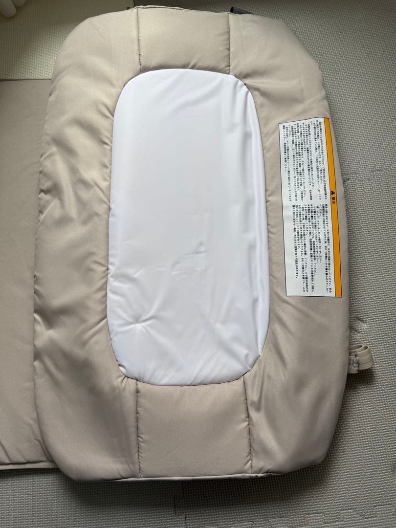 【Thinkmax】折り畳み式ベビーベッド／ゆりかご、おむつ替え台付き