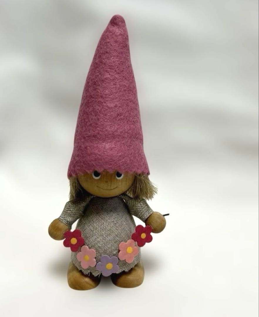 ノルディカニッセ　楽譜を持つ女の子 花飾りを持つ女の子　クリスマス　北欧