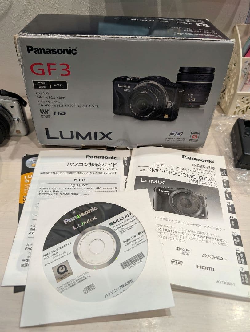 Panasonic GF3 ホワイト 14-42mmレンズ付き