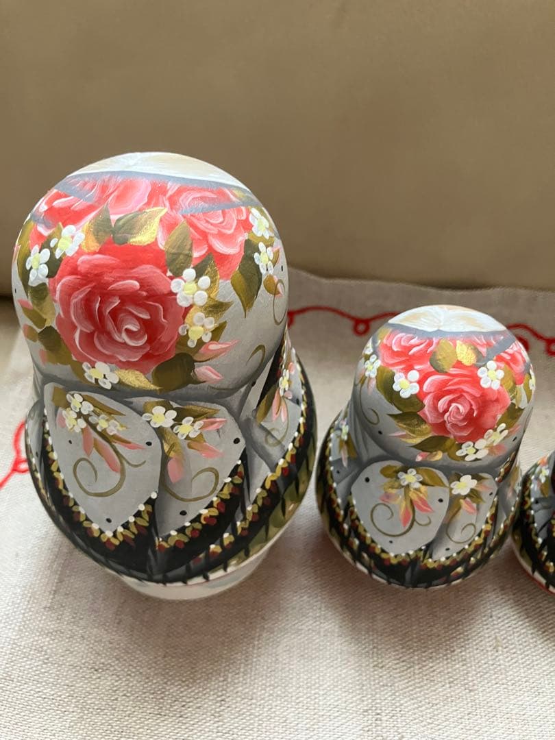 スヴェトラーナ・ニコラエヴァさんのマトリョーシカ 5個セット
