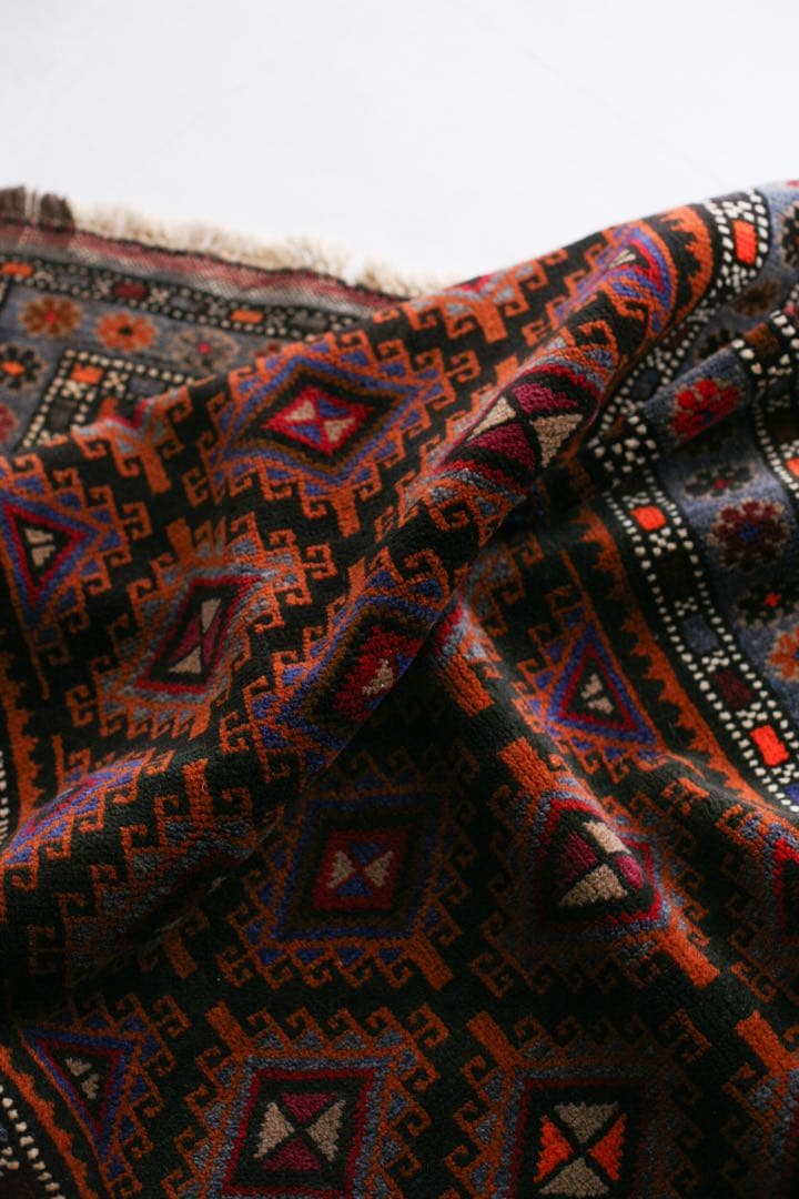 150cm×83cm バルーチ　トライバルラグ　ヴィンテージラグ　ソファサイズ