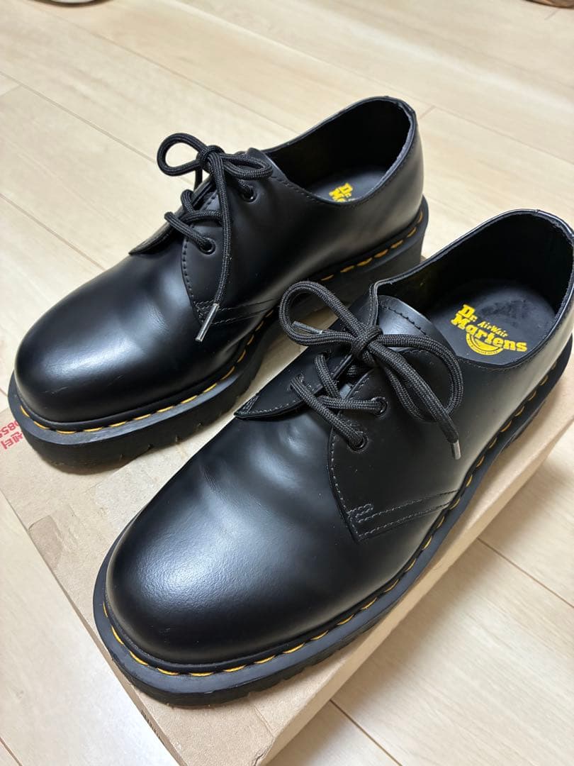 レ*ン様 ドクターマーチン 3ホール ブラック EU42 US9 27cm 美品