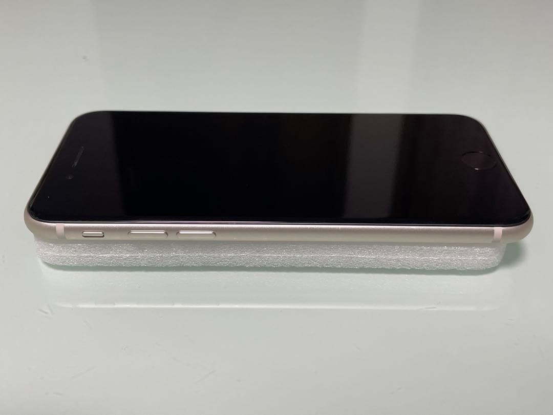 iPhone SE 第3世代 64GB バッテリー100%