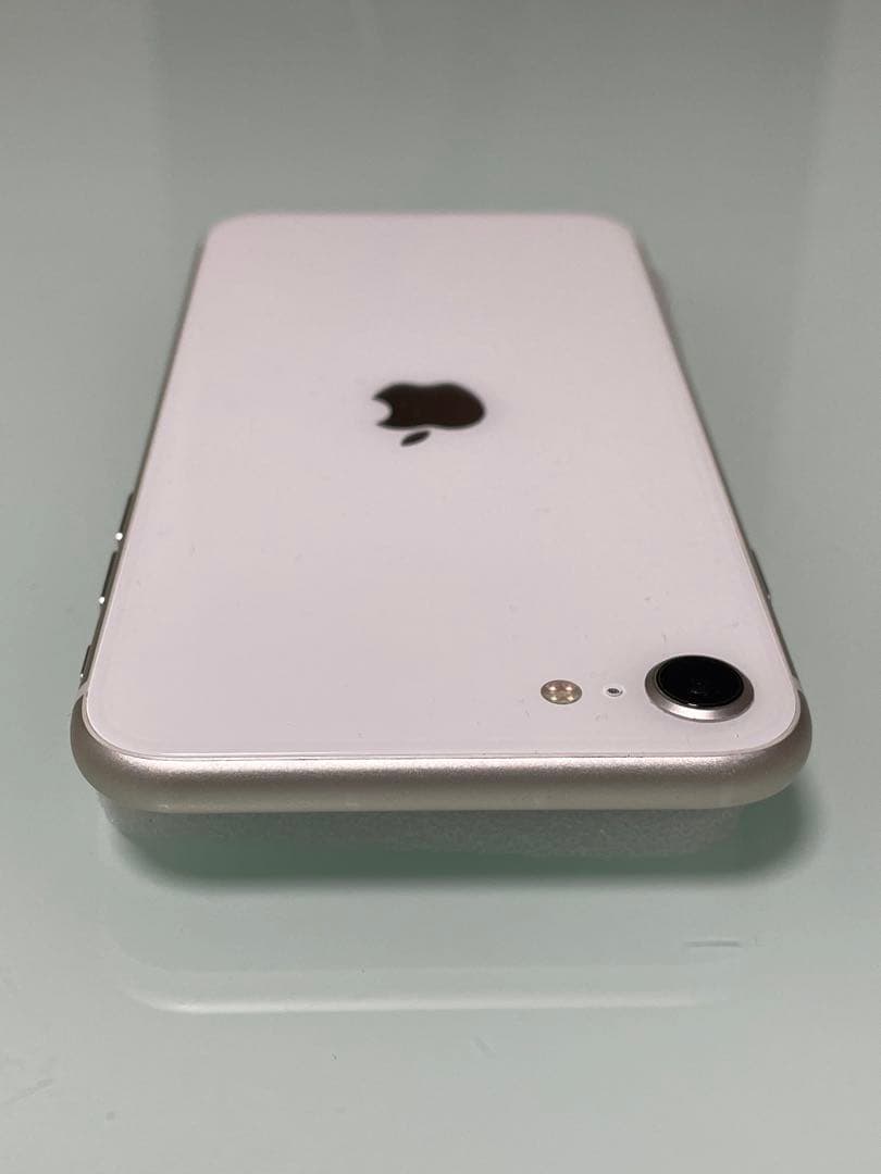 iPhone SE 第3世代 64GB バッテリー100%