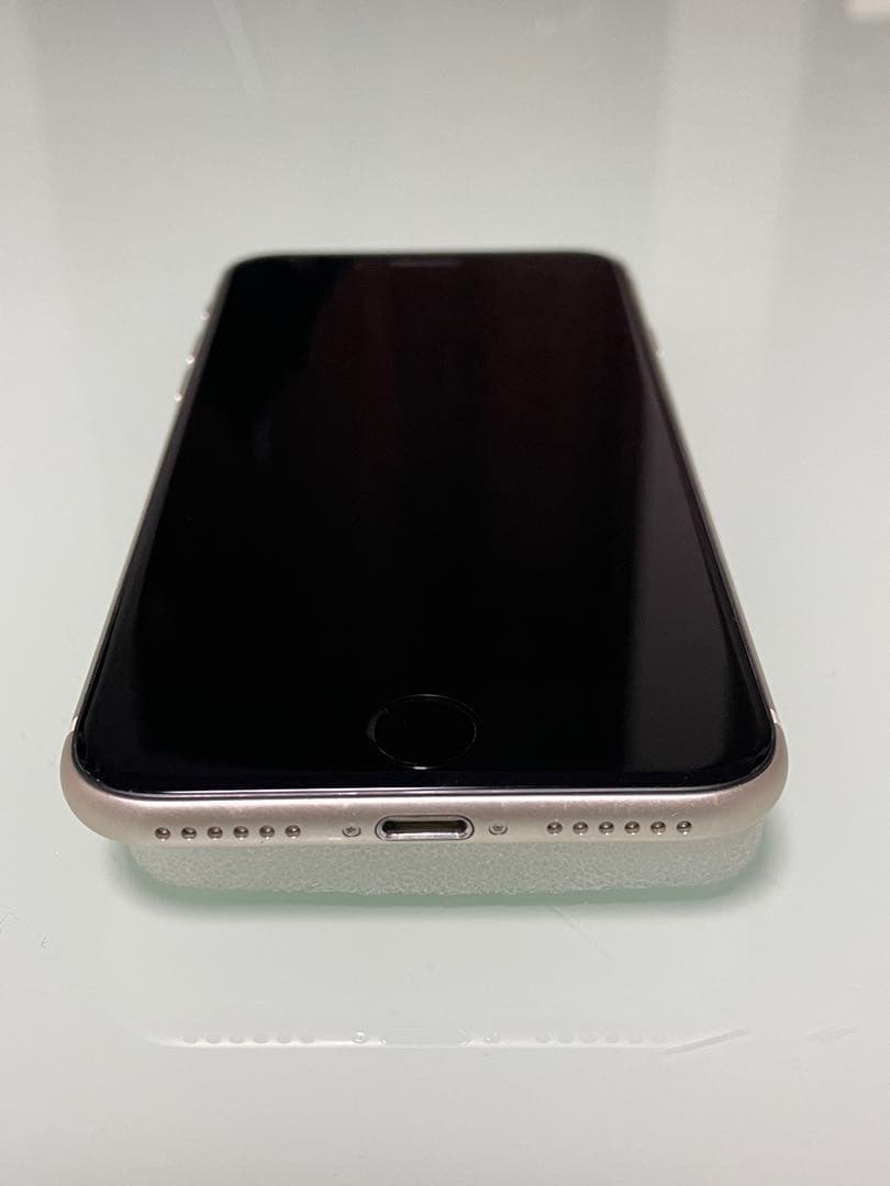iPhone SE 第3世代 64GB バッテリー100%