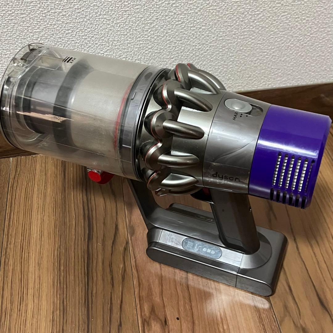 Dyson V10 スティッククリーナー 本体　アタッチメント　ダイソン