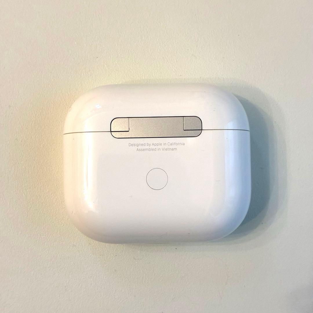 極美品 AirPods（第３世代）