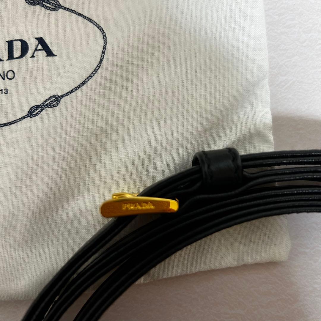 PRADA ショルダーバッグ　ベルト　ストラップ