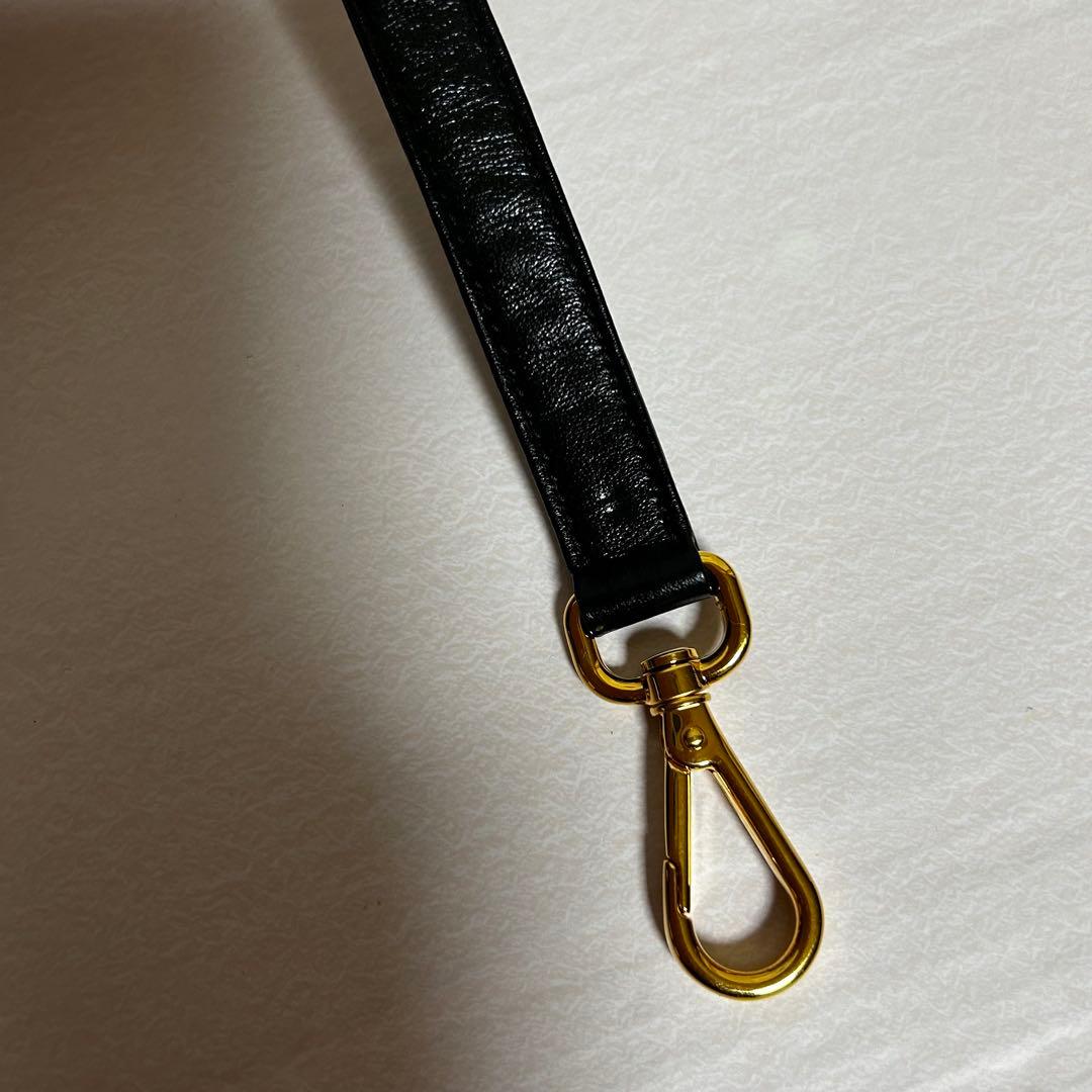 PRADA ショルダーバッグ　ベルト　ストラップ