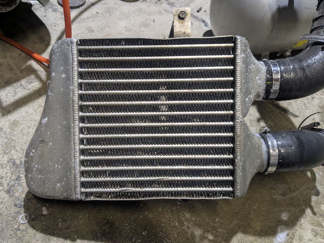 希少！トラスト　インタークーラー　60パイ