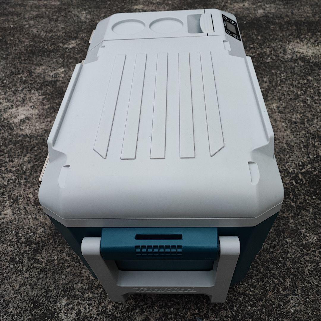 マキタ充電式保冷温庫 CW180D 20L