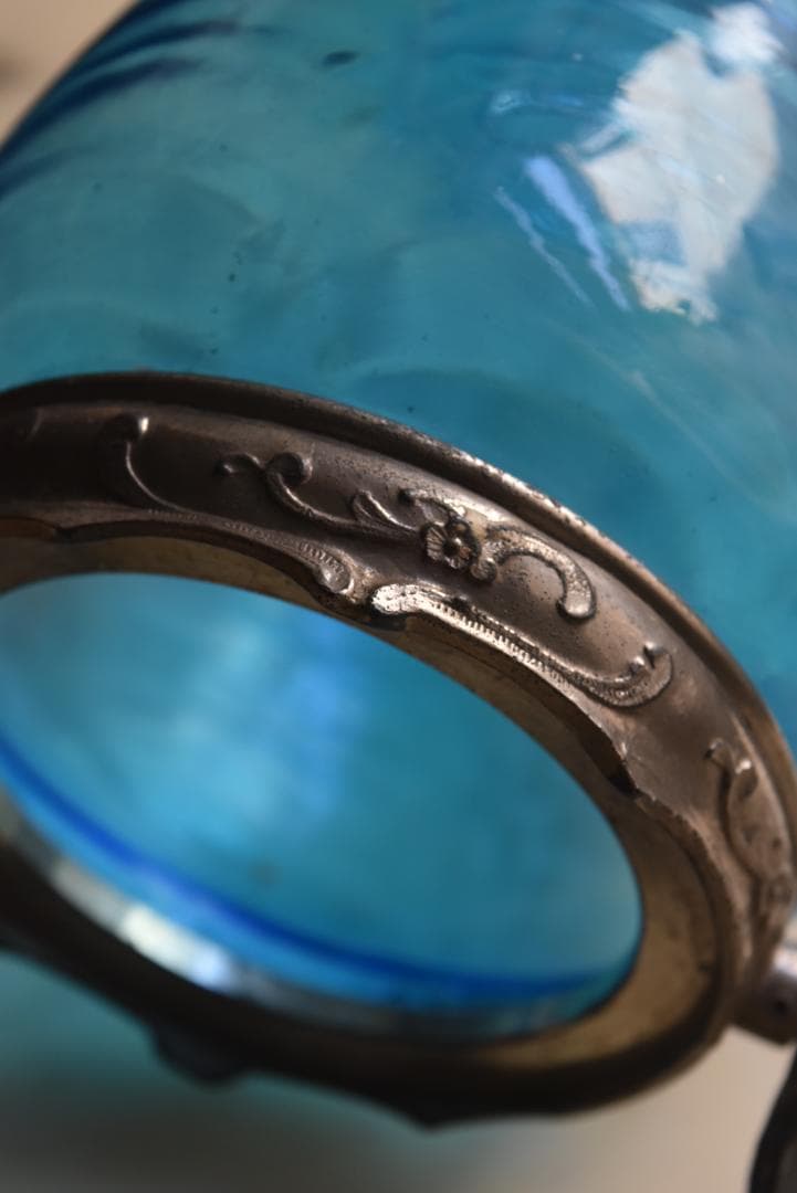 訳有　フランスアンティーク 青いガラスのボンボ二エール・ビスケットジャー