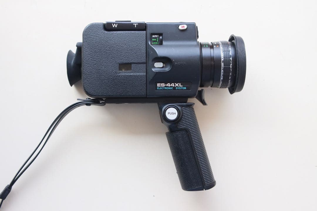 8mmフィルムカメラ　Sankyo ES-44XL 動作品　実写確認済み