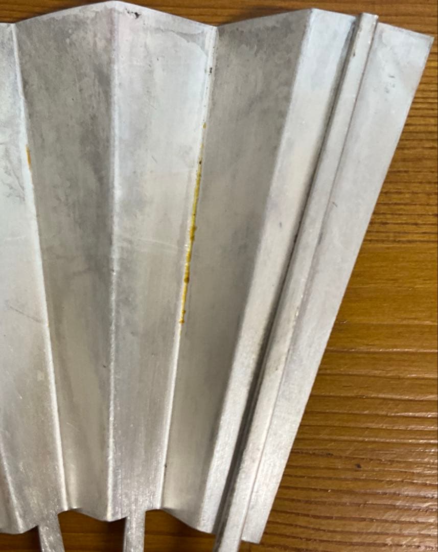 銀製　末廣置物　8号　扇面置物　利昭作　110ｇ　松竹梅　ガラスケース入り