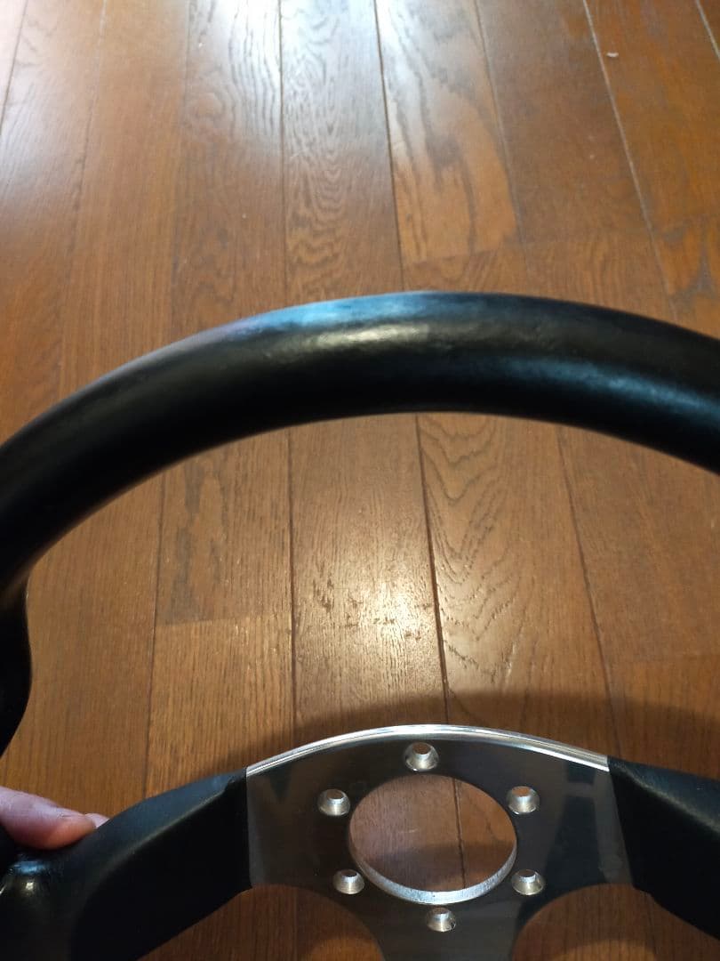 MOMO ステアリングホイール 黒