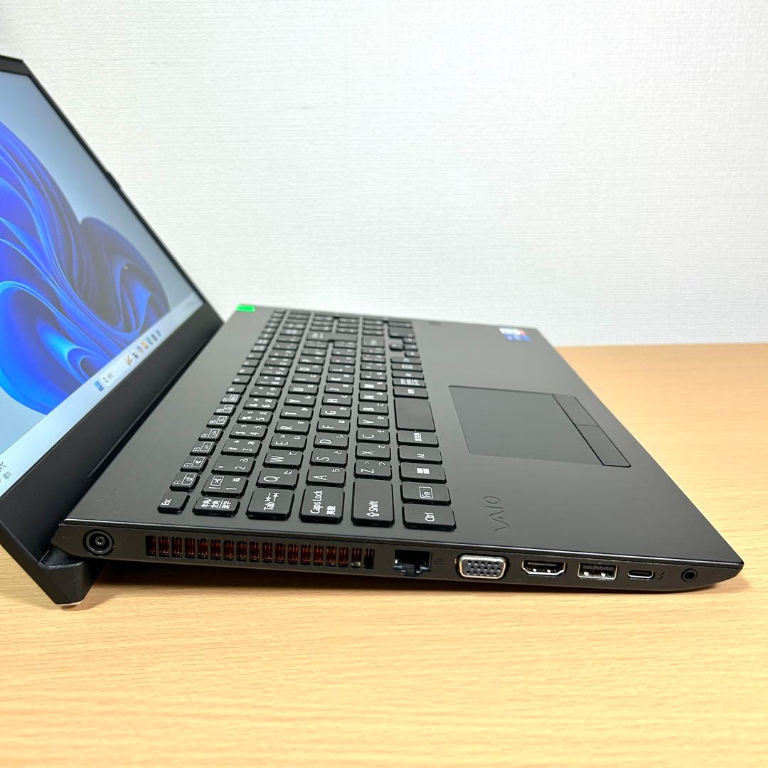 美品 VAIO S15 VJS1551 1TB DVDドライブ 15型　12世代
