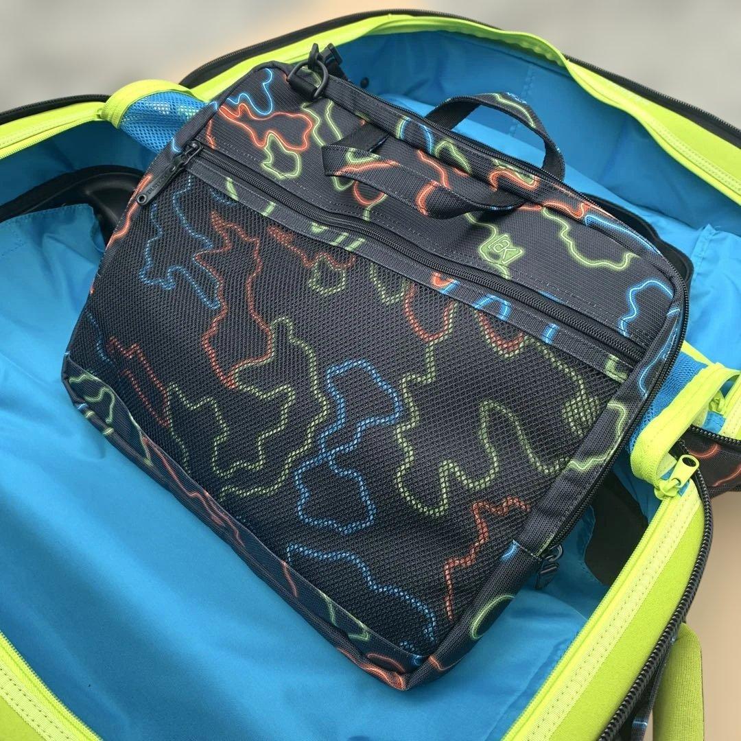 Burton キャリーバック　キャリーケース　カバン付き　ネオン柄　バートン