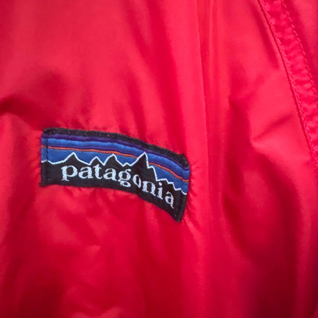 patagonia レッド ナイロンジャケット
