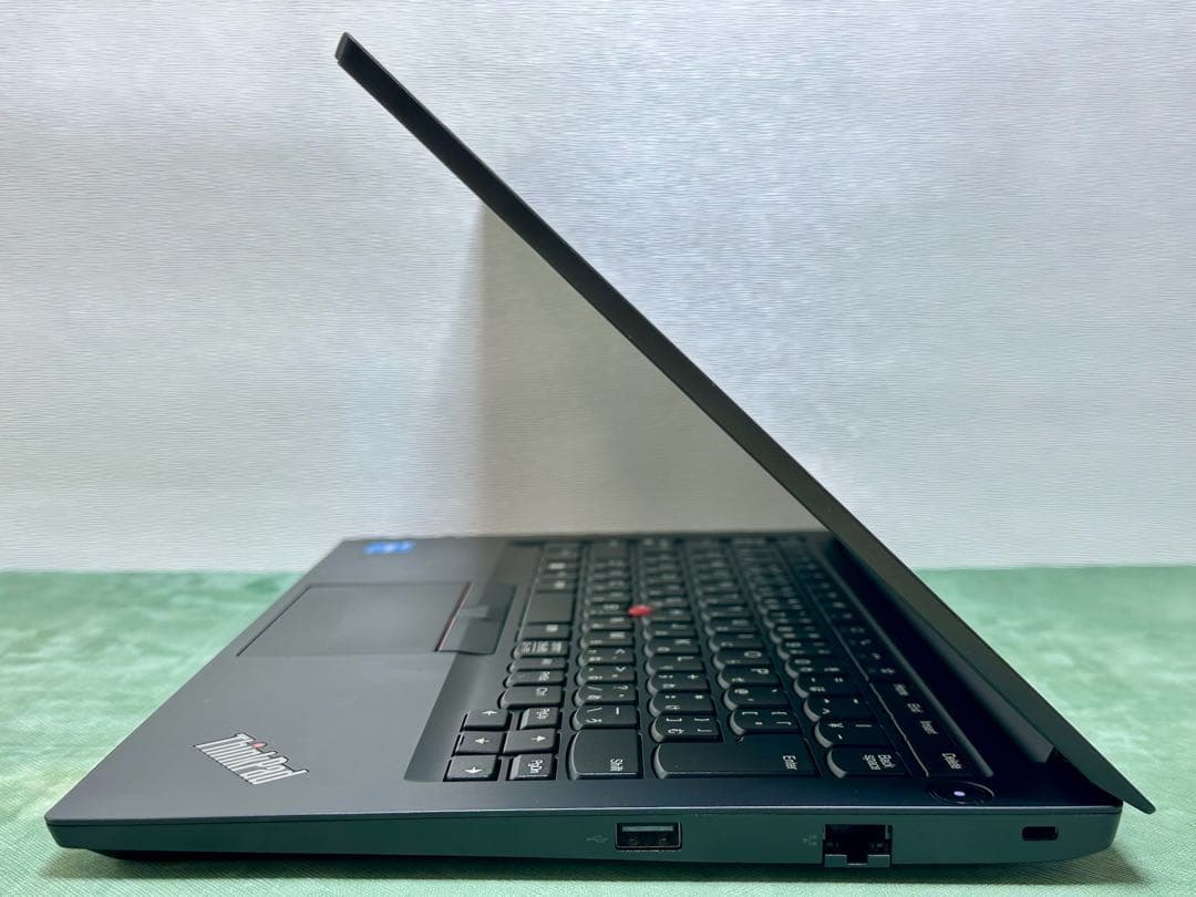 Windowsノート本体 ThinkPad E14 Gen 4 Core i3 8GB 256GB