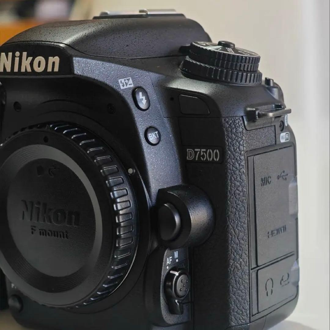 Nikon D7500 ボディ　本体