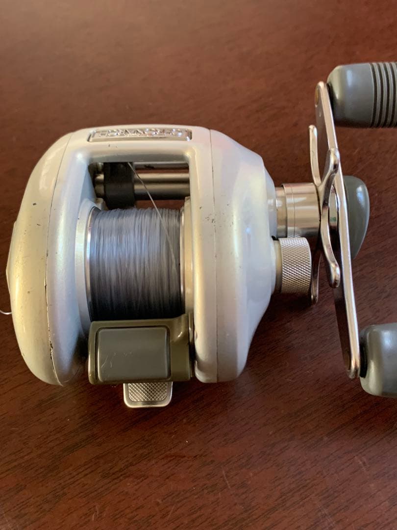 再々値下げ！　シマノ　SHIMANO クロナーク100 赤メタ
