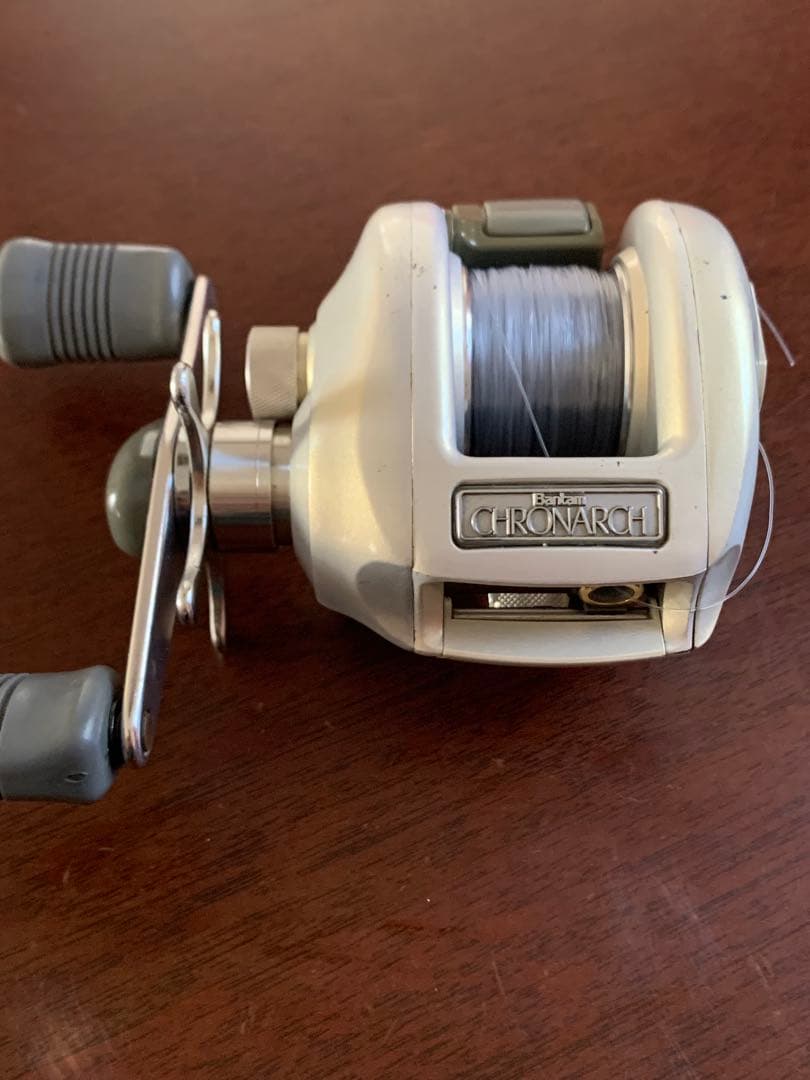 再々値下げ！　シマノ　SHIMANO クロナーク100 赤メタ