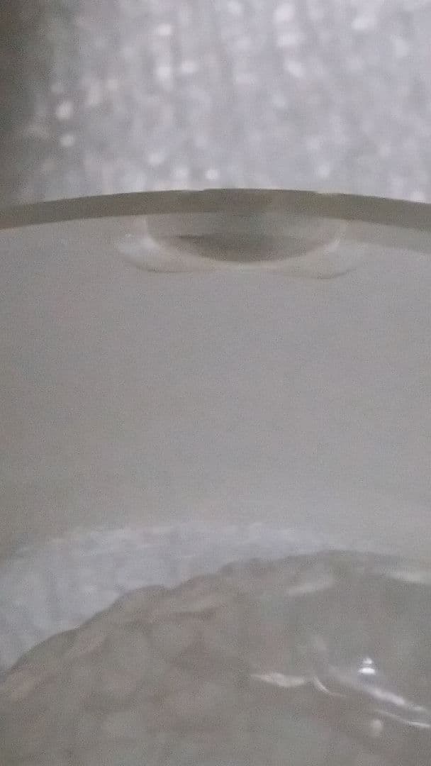 かなり珍しい昭和レトロ「剣先ガラス瓶」２個セット。気品が感じられるお洒落な逸品